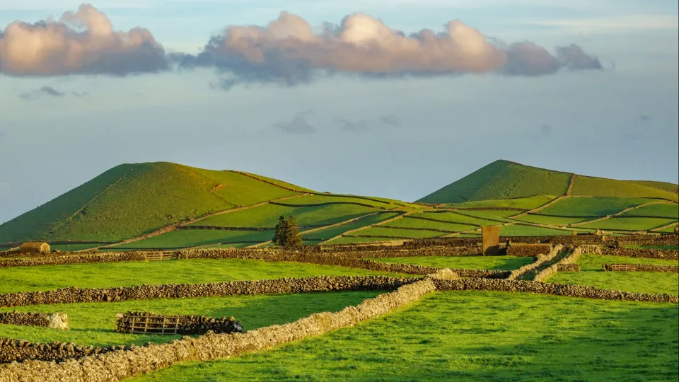 "Passagem de Ano nos Açores: Chuva e Máximas de até 18 Graus"