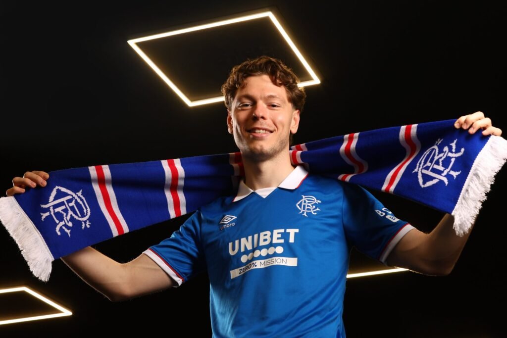 Andreas Skov Olsen é o terceiro reforço do Rangers nesta janela de transferências