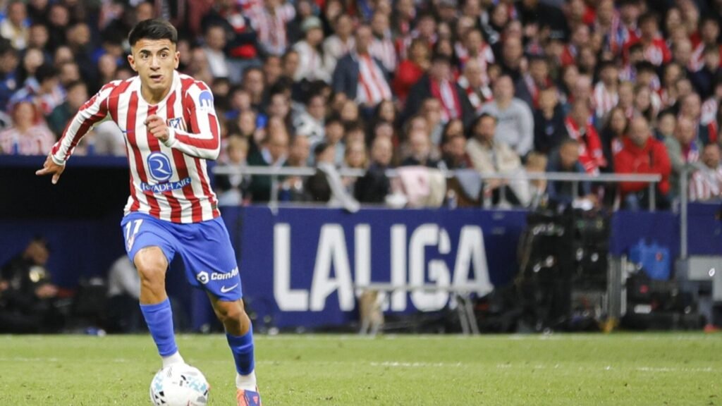 Thiago Almada escolhe Atlético Madrid em vez do Benfica e busca novo clube em janeiro