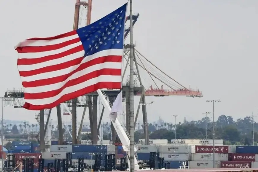 Tarifas dos EUA Geram Medo no Mercado à Medida que a Guerra Comercial Aumenta com Canadá, México e China