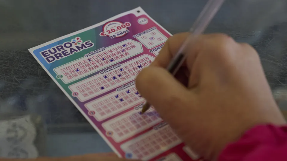 Há (outra) prenda no sapatinho? Descubra a chave do EuroDreams desta 5.ª