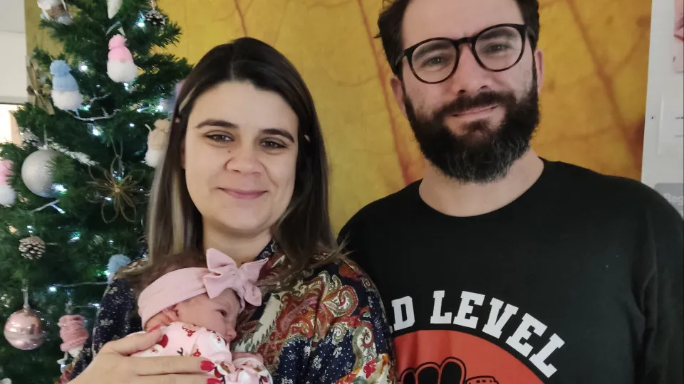 Bebés Nascendo na Noite de Consoada e no Dia 25