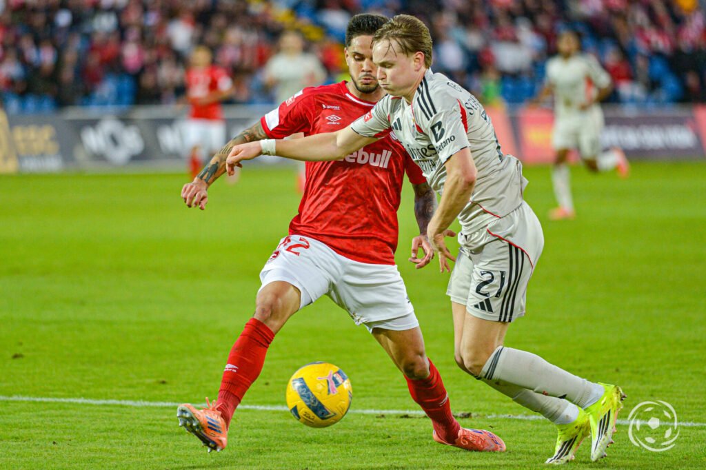 José Mourinho e a defesa de Schjelderup por jogador do Santa Clara: «Não se chateie com o seu jogador»