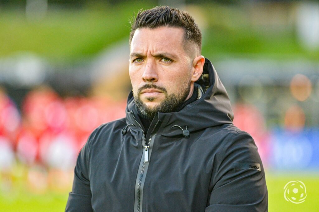 Novo horário da conferência de Francesco Farioli antes do CD Nacional x FC Porto