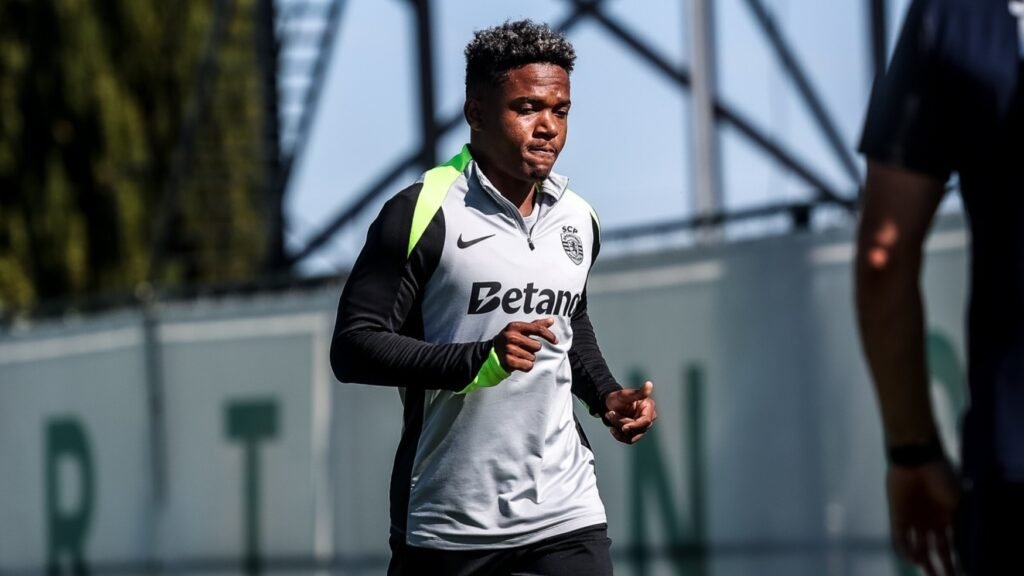 Geny Catamo se lesiona no Clássico: tempo de paragem estimado