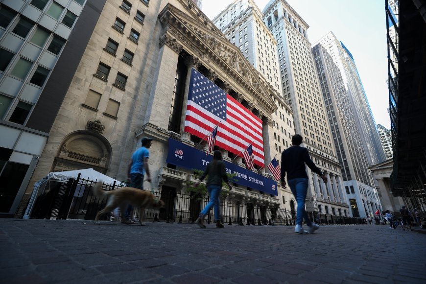 Análise do Mercado: Dia Misto em Wall Street com Aumento do Petróleo e Olhos nos Dados de Inflação