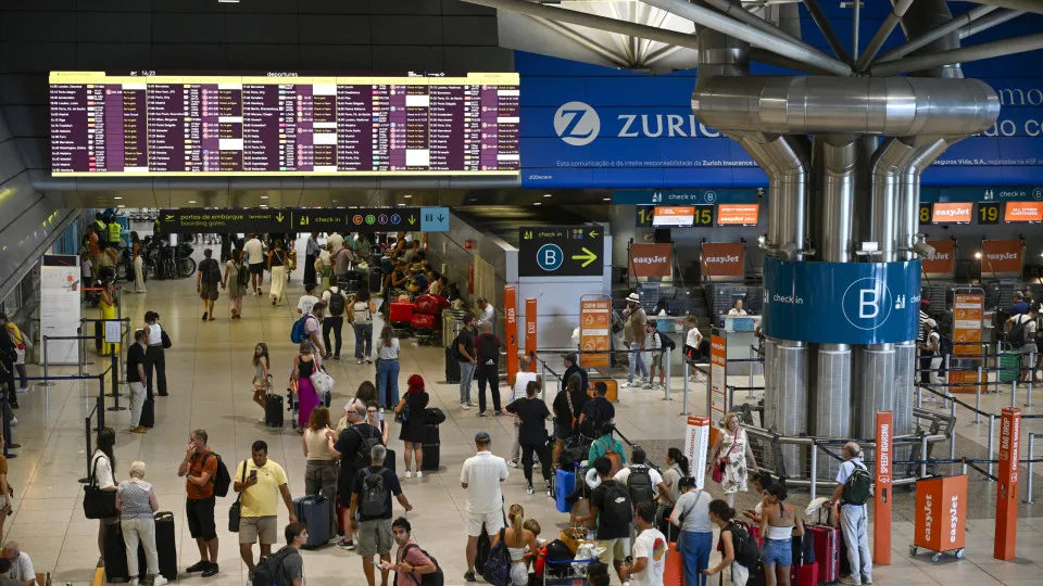 Estrangeiro procurado internacionalmente é detido no aeroporto de Lisboa
