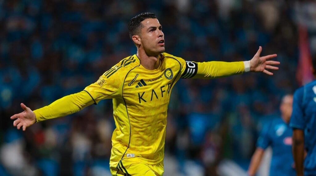 Avião de Cristiano Ronaldo viaja urgentemente para Madrid após conflito no Médio Oriente