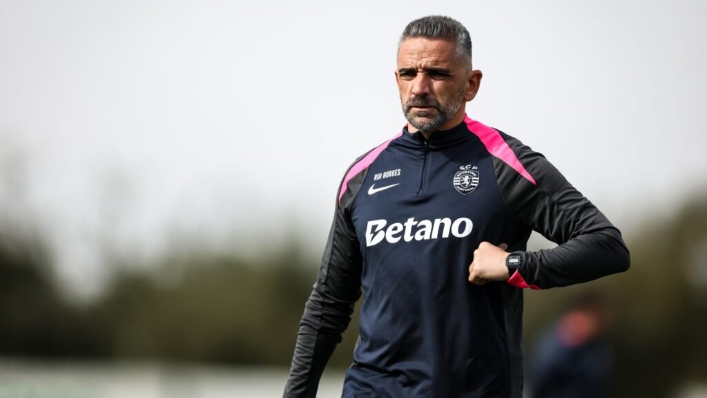 Sporting inicia preparação para deslocação a Alverca e Rui Borges convoca três jogadores da equipa B