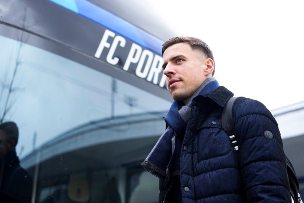 "Jan Bednarek: 'Cometi um erro simples, mas mostramos que somos uma equipa'"