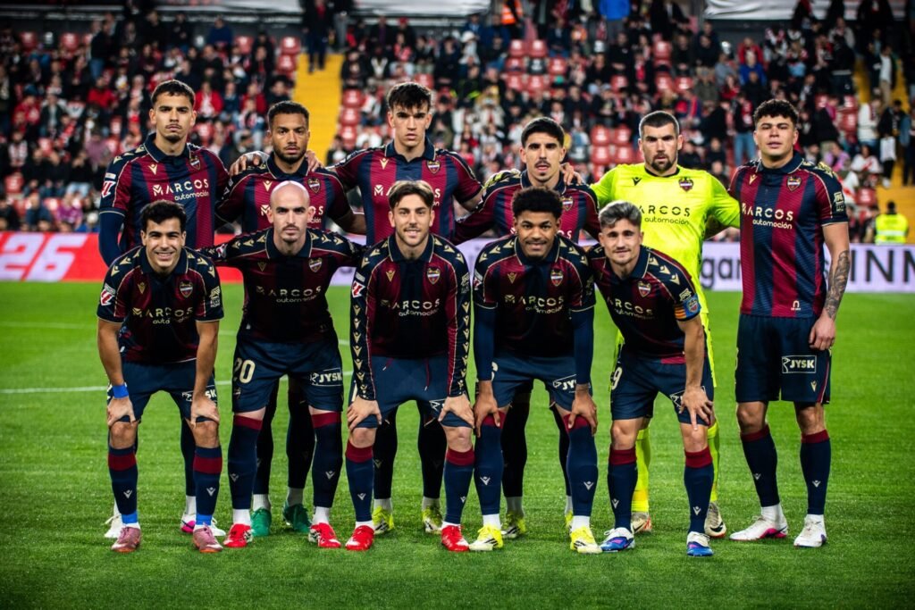 Levante de Luís Castro perde chance de ganhar jogo aos 90+3'