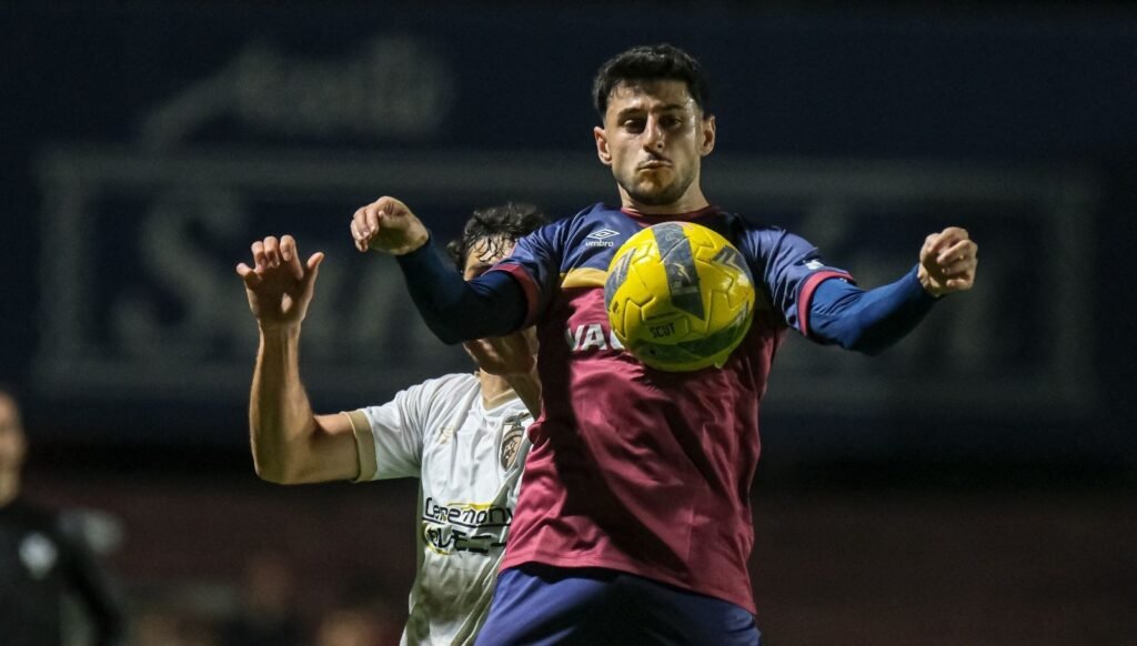 Torreense vence Portimonense e mantém vivo o sonho da promoção direta