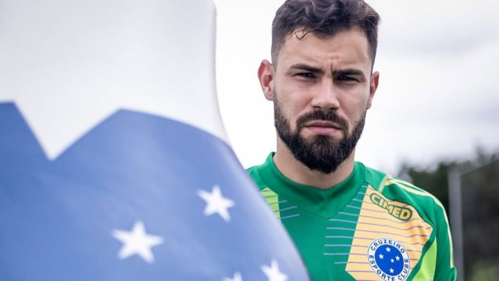 "É Hora de Esquecer Leonardo Jardim"