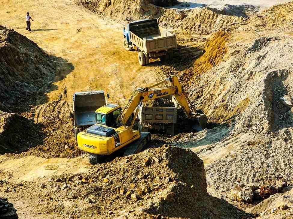 Acordo comercial entre EUA, UE e Japão avança com plano de piso de preços para minerais críticos