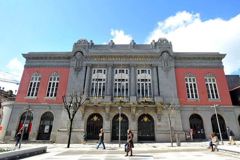 Assembleia Municipal de Braga celebra 50 anos da Constituição da República Portuguesa