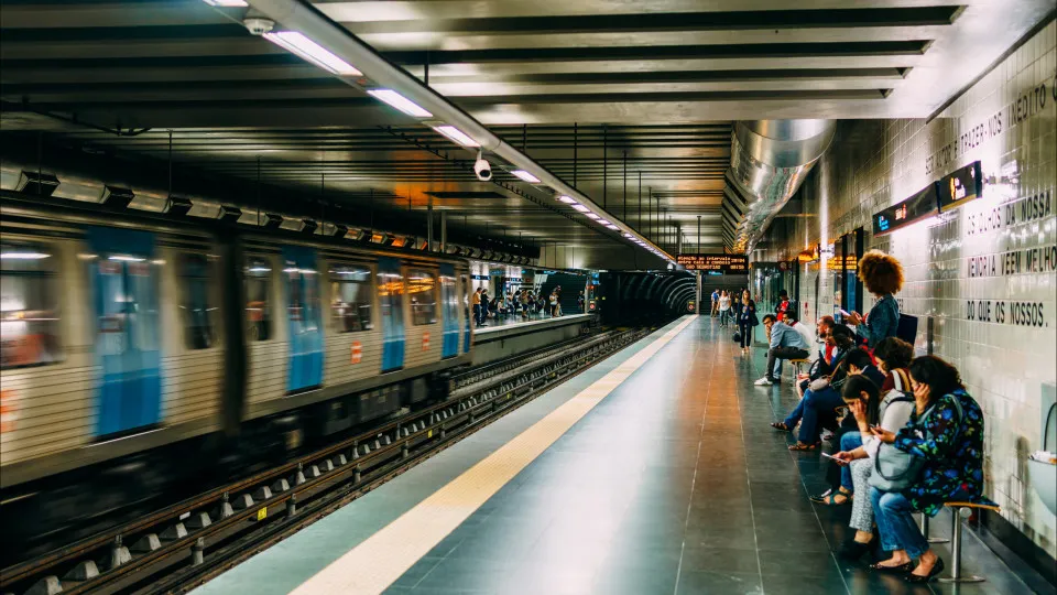 Acidente no Metrô do Rossio Deixa um Morto e Interrompe Circulação