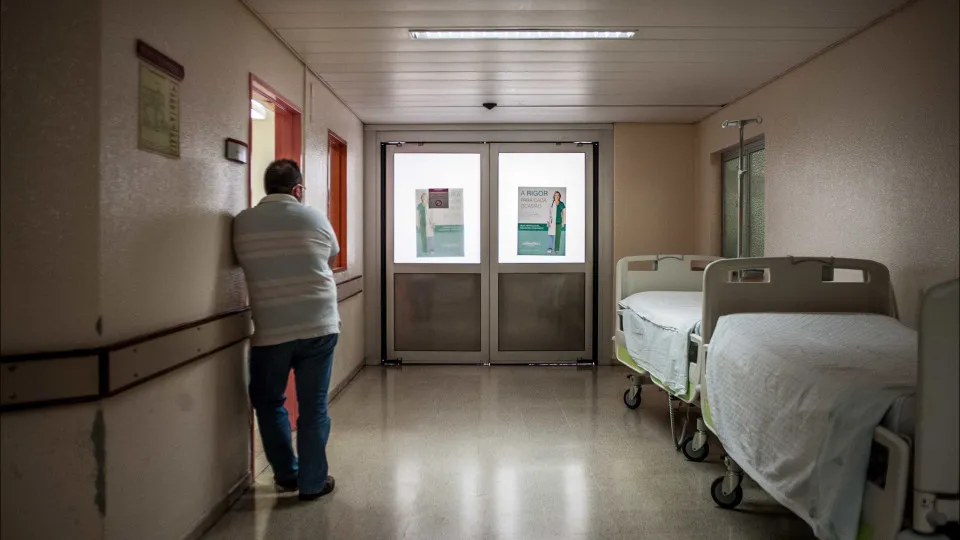 Esperas de 13 Horas para Doentes Urgentes no Hospital Amadora