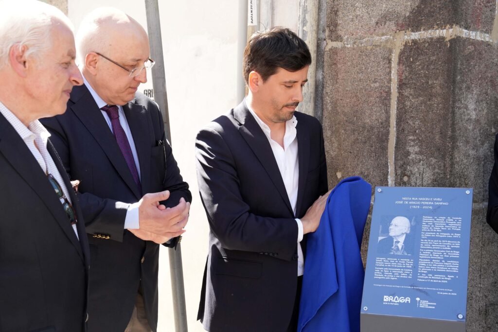 Braga homenageia José Sampaio e a democracia que ajudou a construir